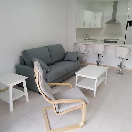 Avenida Deluxe * Candelaria