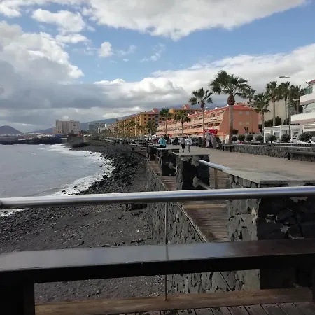 Avenida Deluxe Candelaria